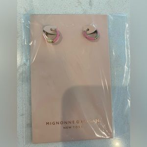 NIB Mignonne Gavigan hoop ear huggie pink and gold earrings